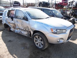 2012 MITSUBISHI OUTLANDER SE SILVER 2.4 AT 4WD 214000 width=